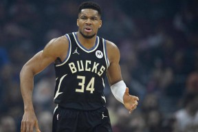 Kaiyun-字母哥在RNG比赛中势不可挡，战术调整引发热议！的简单介绍